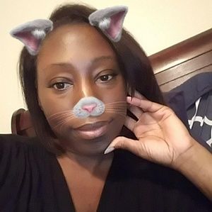 Meet your Posher, Yvette